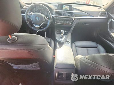 Zdjęcie 8 z 12 samochodu: 2018 BMW 330 I VIN:WBA8B9G52JNV00360 - miniatura
