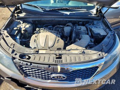 Zdjęcie 12 z 13 samochodu: 2013 KIA SORENTO LX VIN:5XYKT4A22DG323165 - miniatura