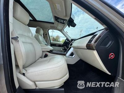 Piąte zdjęcie samochodu w środku: 2018 LAND ROVER RANGE ROVER SUPERCHARGED VIN:SALGS5RE4JA394868 - miniatura