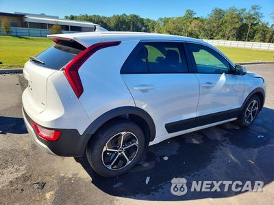 Trzecie zdjęcie samochodu z tyłu: 2026 KIA NIRO LX VIN:KNDCP3LE5T5340625 - miniatura