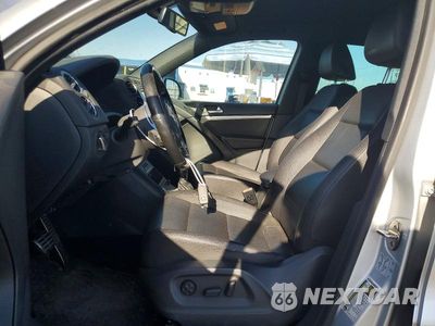 Zdjęcie 7 z 13 samochodu: 2016 VOLKSWAGEN TIGUAN S VIN:WVGAV7AX1GW077232 - miniatura