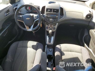 Zdjęcie 8 z 12 samochodu: 2012 CHEVROLET SONIC LT VIN:1G1JC5SH3C4207676 - miniatura
