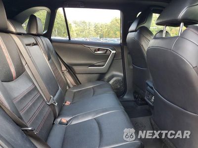 Zdjęcie 11 z 13 samochodu: 2023 TOYOTA RAV4 PRIME XSE VIN:JTMFB3FV5PD114457 - miniatura