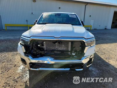 Piąte zdjęcie samochodu w środku: 2026 RAM 1500 LARAMIE VIN:1C6SRFJP4TN369732 - miniatura