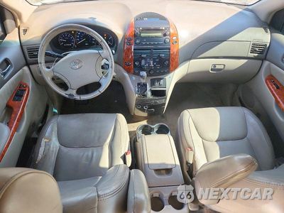 Zdjęcie 8 z 13 samochodu: 2007 TOYOTA SIENNA XLE VIN:5TDZK22C37S098436 - miniatura
