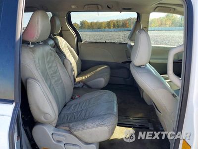 Zdjęcie 11 z 13 samochodu: 2012 TOYOTA SIENNA XLE 8-PASSENGER VIN:5TDYK3DC3CS270652 - miniatura