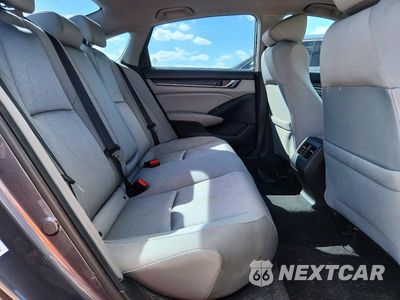 Zdjęcie 10 z 12 samochodu: 2018 HONDA ACCORD EX VIN:1HGCV1F43JA056039 - miniatura