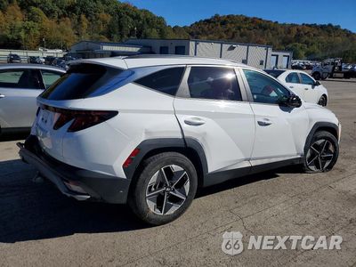 Trzecie zdjęcie samochodu z tyłu: 2026 HYUNDAI TUCSON SEL VIN:5NMJB3DE8TH636062 - miniatura