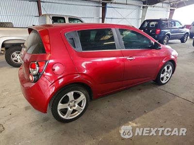 Trzecie zdjęcie samochodu z tyłu: 2013 CHEVROLET SONIC LTZ VIN:1G1JE6SGXD4207277 - miniatura