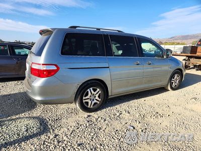 Trzecie zdjęcie samochodu z tyłu: 2005 HONDA ODYSSEY EX VIN:5FNRL38445B082315 - miniatura