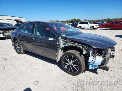 Czwarte zdjęcie samochodu z boku: 2023 TOYOTA CAMRY HYBRID SE VIN:4T1S31AKXPU616969 - miniatura