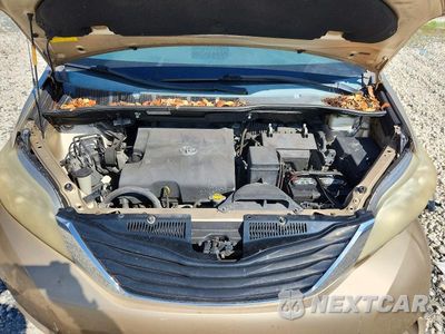 Zdjęcie 11 z 12 samochodu: 2013 TOYOTA SIENNA LE VIN:5TDKK3DC1DS365055 - miniatura