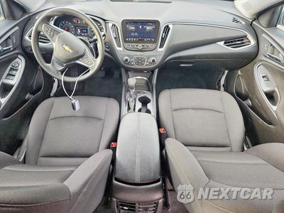 Zdjęcie 8 z 12 samochodu: 2025 CHEVROLET MALIBU LT VIN:1G1ZD5ST4SF129772 - miniatura