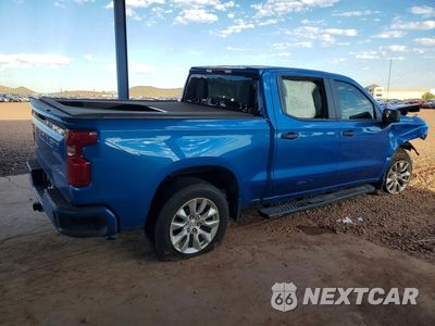 Trzecie zdjęcie samochodu z tyłu: 2022 CHEVROLET SILVERADO C1500 CUSTOM VIN:1GCPABEK0NZ630749 - miniatura