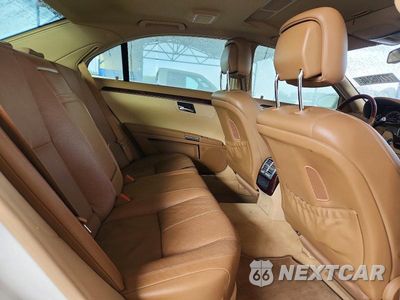 Zdjęcie 10 z 12 samochodu: 2007 MERCEDES-BENZ S 550 VIN:WDDNG71X97A103093 - miniatura