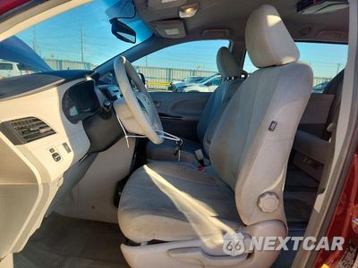 Zdjęcie 7 z 13 samochodu: 2013 TOYOTA SIENNA L 7-PASSENGER VIN:5TDZK3DC8DS400012 - miniatura