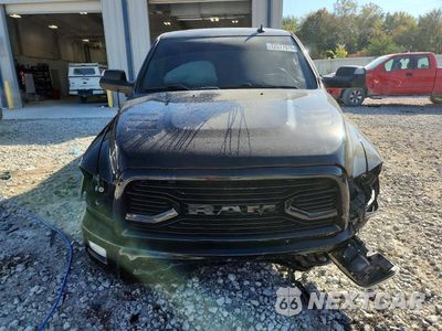 Piąte zdjęcie samochodu w środku: 2018 RAM 2500 LARAMIE VIN:3C6UR5NL8JG337821 - miniatura