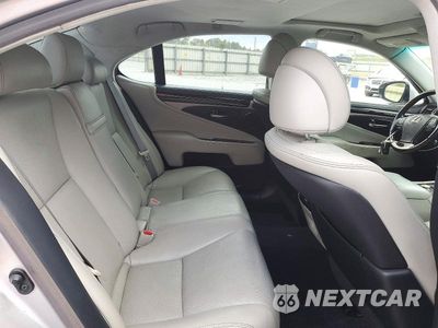Zdjęcie 10 z 12 samochodu: 2017 LEXUS LS 460 VIN:JTHBL5EF5H5143713 - miniatura