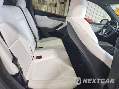 Zdjęcie 10 z 12 samochodu: 2026 TESLA MODEL Y VIN:7SAYGDEE0TA690302 - miniatura