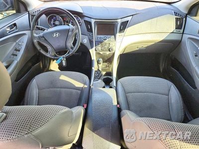 Zdjęcie 8 z 12 samochodu: 2012 HYUNDAI SONATA SE 2.0T VIN:5NPEC4AB1CH330175 - miniatura