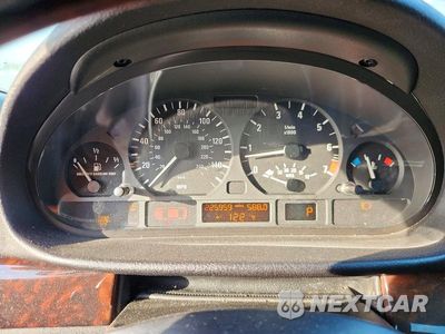 Zdjęcie 9 z 12 samochodu: 2004 BMW 325 I VIN:WBAET37444NJ44891 - miniatura