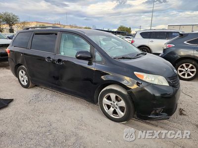 Czwarte zdjęcie samochodu z boku: 2015 TOYOTA SIENNA LE VIN:5TDKK3DC9FS577611 - miniatura