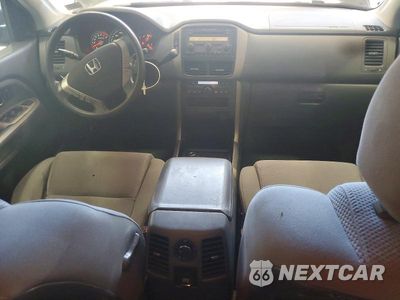 Zdjęcie 8 z 13 samochodu: 2006 HONDA PILOT EX VIN:2HKYF18466H563967 - miniatura