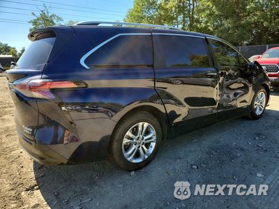 Trzecie zdjęcie samochodu z tyłu: 2021 TOYOTA SIENNA PLATINUM 7-PASSENGER VIN:5TDESKFC2MS004552 - miniatura