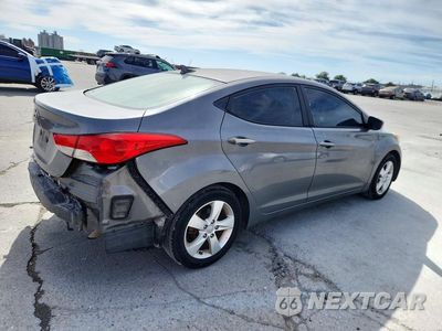 Trzecie zdjęcie samochodu z tyłu: 2013 HYUNDAI ELANTRA GLS VIN:5NPDH4AE3DH172348 - miniatura