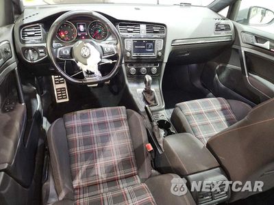 Zdjęcie 8 z 12 samochodu: 2017 VOLKSWAGEN GTI S VIN:3VW4T7AU3HM072836 - miniatura