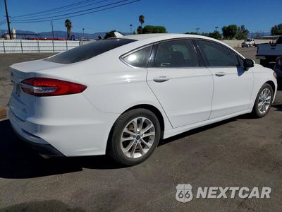 Trzecie zdjęcie samochodu z tyłu: 2020 FORD FUSION SE VIN:3FA6P0HD7LR253548 - miniatura