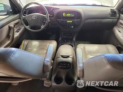 Zdjęcie 8 z 13 samochodu: 2004 TOYOTA SEQUOIA SR5 VIN:5TDBT44A44S208170 - miniatura