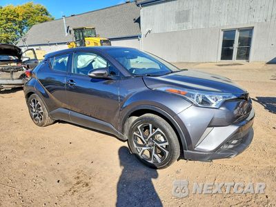 Czwarte zdjęcie samochodu z boku: 2018 TOYOTA C-HR XLE PREMIUM VIN:NMTKHMBX9JR046216 - miniatura