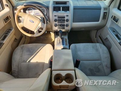 Zdjęcie 8 z 14 samochodu: 2010 FORD ESCAPE XLT VIN:1FMCU0D7XAKC31109 - miniatura