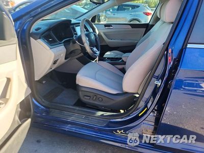 Zdjęcie 12 z 13 samochodu: 2019 HYUNDAI SONATA SEL VIN:5NPE34AF2KH752795 - miniatura