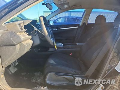 Zdjęcie 7 z 13 samochodu: 2017 HONDA CIVIC LX VIN:19XFC2F50HE007839 - miniatura