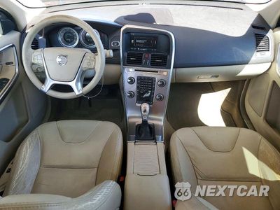Zdjęcie 8 z 14 samochodu: 2013 VOLVO XC60 T6 VIN:YV4902DZ0D2383814 - miniatura