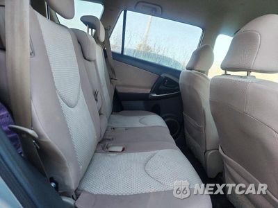 Zdjęcie 11 z 13 samochodu: 2006 TOYOTA RAV4 BASE VIN:JTMBK35V565003464 - miniatura