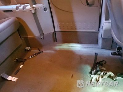 Zdjęcie 11 z 13 samochodu: 2002 DODGE GRAND CARAVAN SE VIN:1B4GP24382B522700 - miniatura