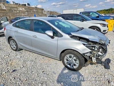 Czwarte zdjęcie samochodu z boku: 2019 CHEVROLET CRUZE LS VIN:1G1BC5SM8K7112612 - miniatura