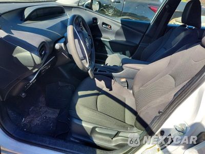 Zdjęcie 7 z 12 samochodu: 2021 TOYOTA PRIUS LE AWD-E VIN:JTDL9MFU3M3025211 - miniatura