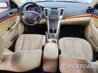 Zdjęcie 8 z 12 samochodu: 2010 HYUNDAI SONATA LIMITED V6 VIN:5NPEU4AF7AH640263 - miniatura