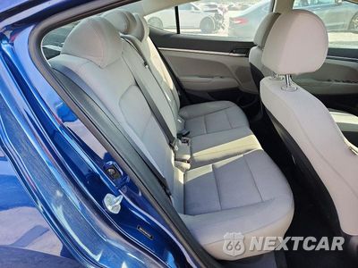 Zdjęcie 10 z 12 samochodu: 2017 HYUNDAI ELANTRA VIN:5NPD74LF5HH135235 - miniatura