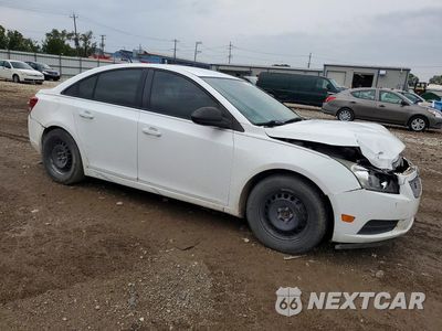 Czwarte zdjęcie samochodu z boku: 2013 CHEVROLET CRUZE LS VIN:1G1PA5SH7D7290402 - miniatura