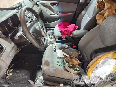 Zdjęcie 7 z 12 samochodu: 2013 HYUNDAI ELANTRA GLS VIN:5NPDH4AE5DH379937 - miniatura