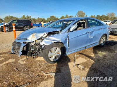 2013 HYUNDAI SONATA HYBRID BASE KMHEC4A46DA084519 - główne zdjęcie licytacji z USA - miniatura