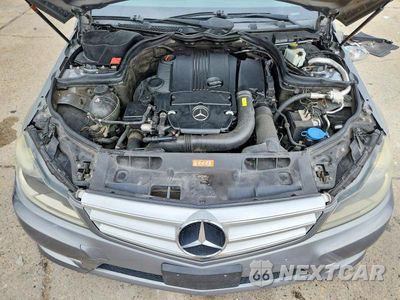 Zdjęcie 11 z 12 samochodu: 2012 MERCEDES-BENZ C 250 VIN:WDDGF4HB5CR217981 - miniatura