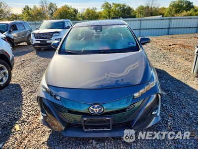 Piąte zdjęcie samochodu w środku: 2017 TOYOTA PRIUS PRIME ADVANCED VIN:JTDKARFP1H3027572 - miniatura