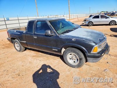 Czwarte zdjęcie samochodu z boku: 1997 CHEVROLET S TRUCK S10 VIN:1GCCS19X9V8137914 - miniatura