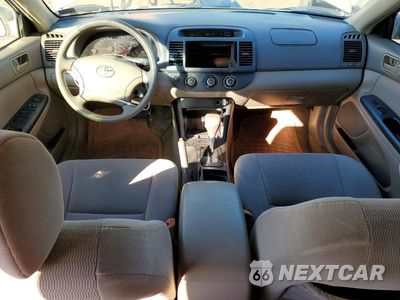Zdjęcie 8 z 12 samochodu: 2005 TOYOTA CAMRY LE VIN:4T1BE32K05U102341 - miniatura